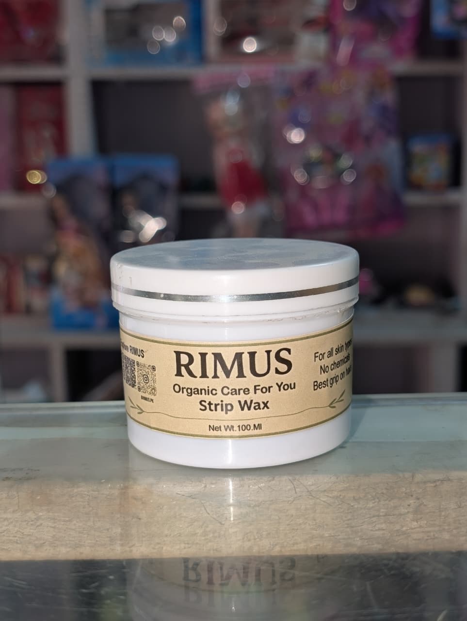 Rimus organic strip wax 100ml jar, specially formulated for Asian skin, smooth hair removal wax suitable for use as finger wax, provides long-lasting smooth skin.